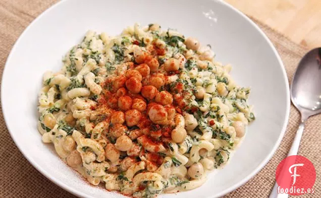 Macarrones con Queso con Garbanzos y Espinacas