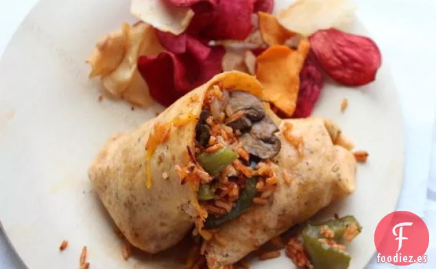 Burrito Sobrio preparado con Champiñones, Queso Cheddar y Arroz con Tomate