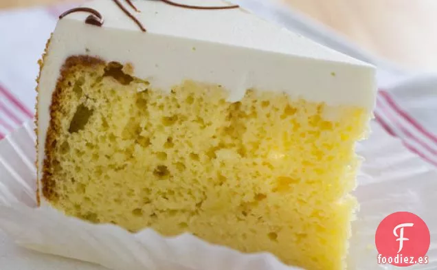 Pastel Tierno de Crema Agria Cítrica