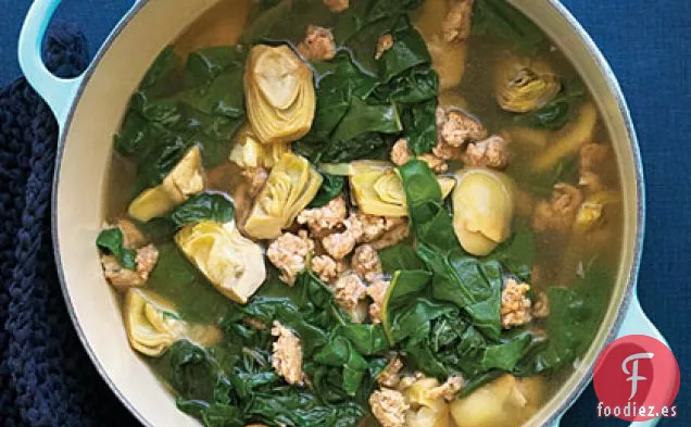 Sopa Italiana de Salchichas de Pollo y Alcachofas