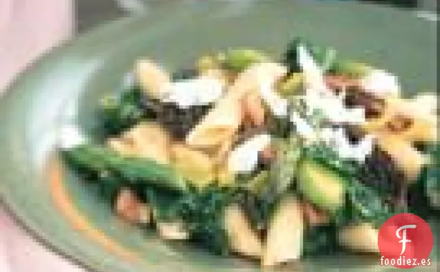 Penne Con Colmenillas Y Verduras De Primavera