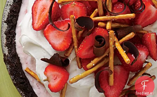 Tarta de Helado de Fresa y Pretzel