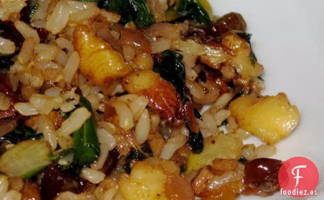 Arroz Especiado con Pasas de Uva y Nueces