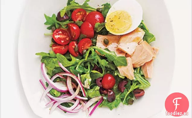 Ensalada de Atún, Rúcula y Huevo con Patatas Fritas de Pita