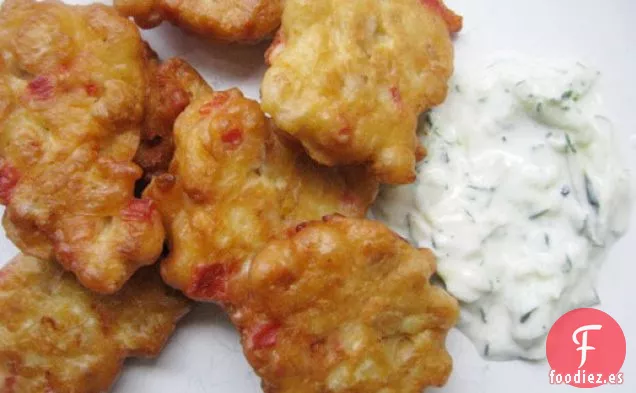 Buñuelos de Garbanzos con Salsa de Yogur