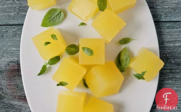Gelatina de Limonada con Albahaca