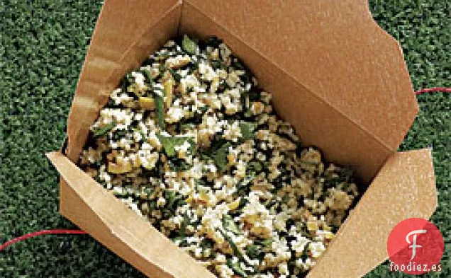 Ensalada De Bulgur Con Acelgas Marchitas Y Aceitunas Verdes