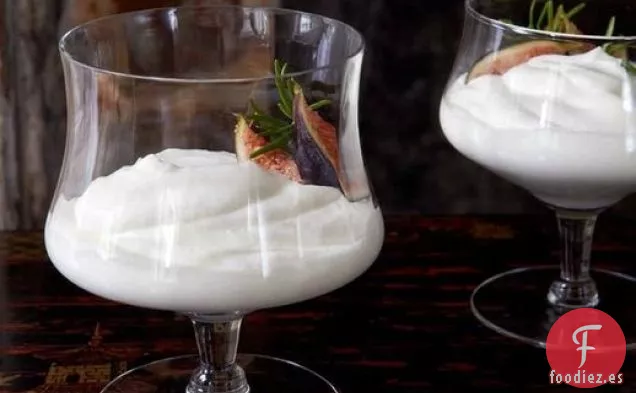 Syllabub Romero con Glaseado de Higos
