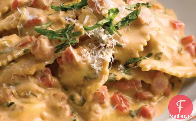 Pasta Toscana Con Crema De Tomate Y Albahaca