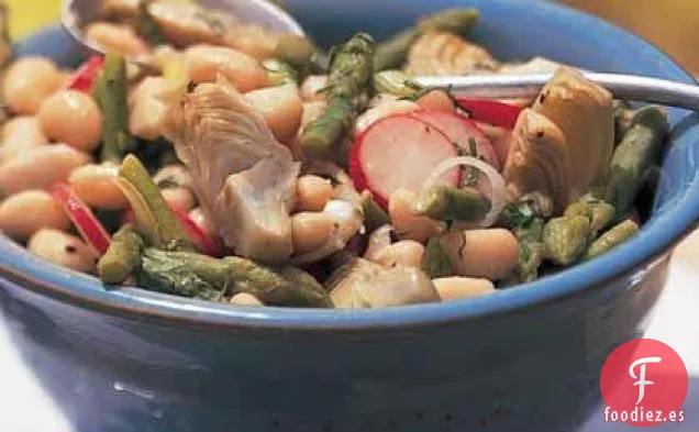 Ensalada de Frijoles Blancos con Espárragos y Alcachofas