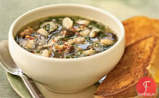 Sopa Italiana de Frijoles Blancos y Espinacas