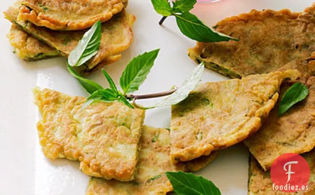 Tortitas de Calabacín y Albahaca Tailandesa