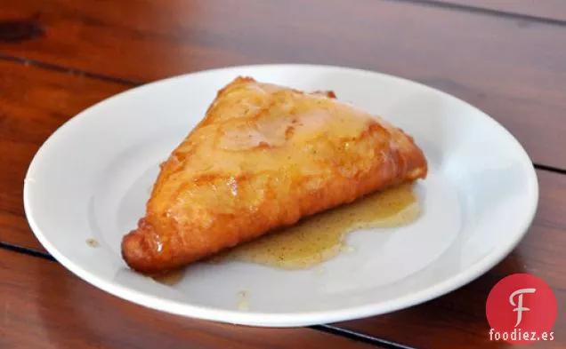 Bollos Fritos con Mantequilla de Miel y Canela