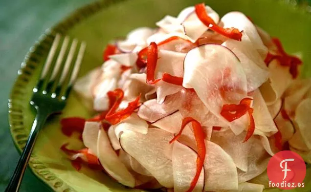 Ensalada De Nabo Y Pimiento Rojo