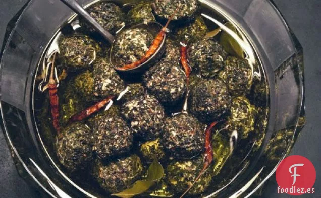 Bolas de Labne Sazonadas en Aceite de Oliva