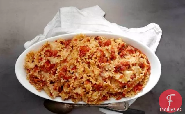 Cocina el Libro: Mafaldine con Tomates Asados, Robiola y Semillas de Hinojo Trituradas