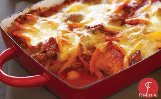 Polenta al Horno con Salchicha y Salsa de Tomate y Pimiento