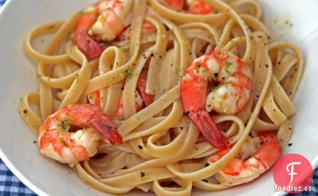 Cena de Esta Noche: Linguini con Camarones Asados con Cítricos