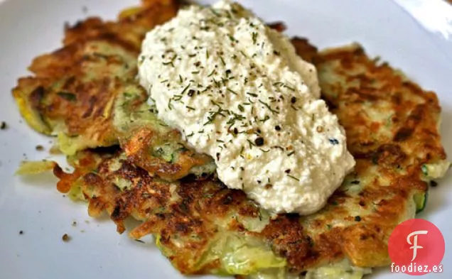 Cena de esta noche: Tortitas de Calabacín con Eneldo y Ricotta Fresca