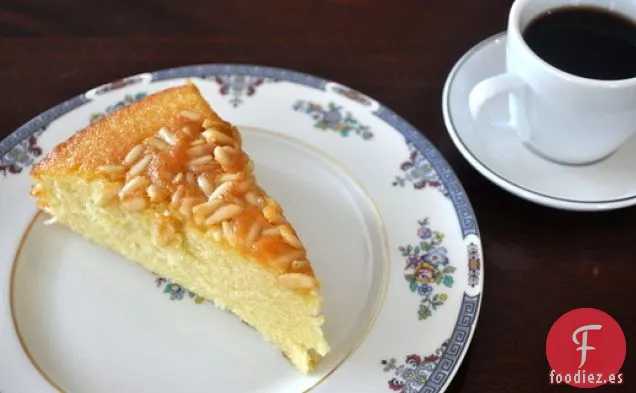 Pastel de Almendras con Pignolis