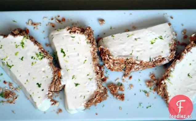 Semifreddo de Lima con Corteza de Pretzel