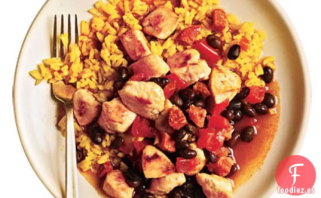 Arroz y Frijoles con Pollo y Chorizo