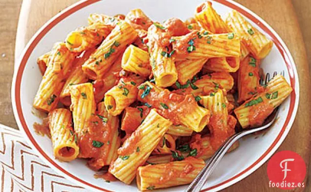 Rigatoni en Salsa de Tomate Cremosa