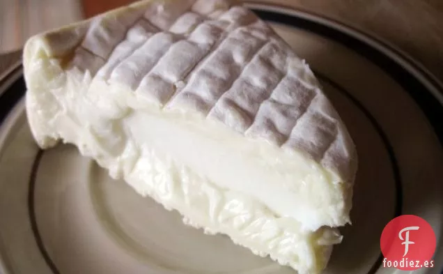 Brie a la Parrilla y Queso de Cabra con Tocino y Tomate Verde
