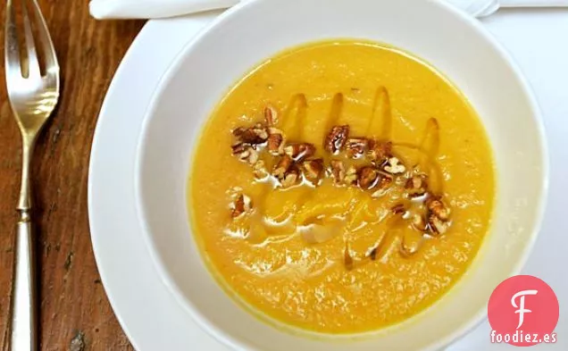 Sopa De Raíz De Apio Y Calabaza Kabocha Asada Con Jarabe De Arce Y