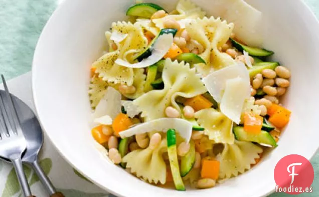 Farfalle con Calabacín y Frijoles Blancos