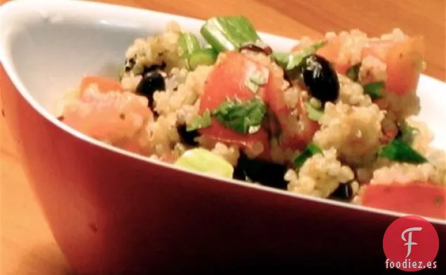 Quinua de Frijol Negro y Tomate