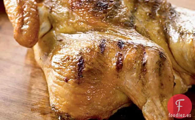Pollo Entero Friccionado Con Especias A La Parrilla