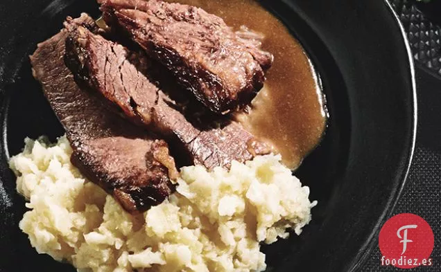 Costilla Glaseada de Rábano Picante y Costillas Cortas con Puré de Tubérculos