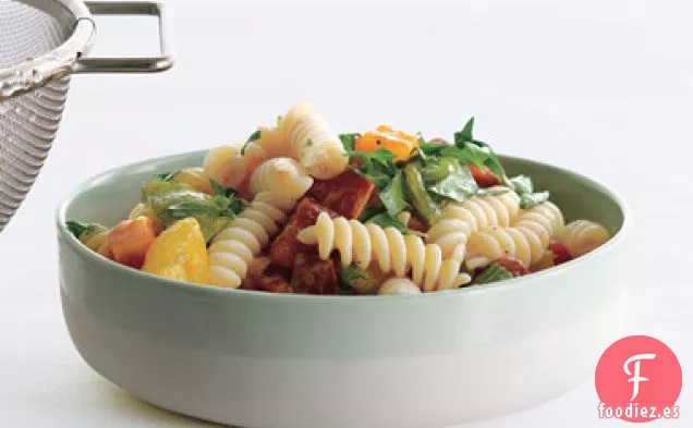 Ensalada de Pasta con Hierbas y Tomate de Herencia