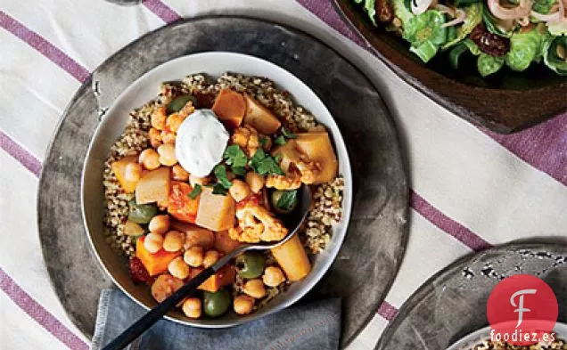 Tajine de Tubérculos y Coliflor con Yogur de Perejil