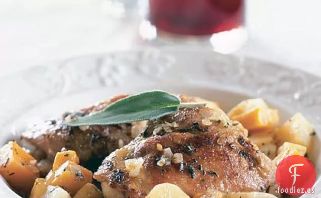 Verduras de Raíz Estofadas y Muslos de Pollo