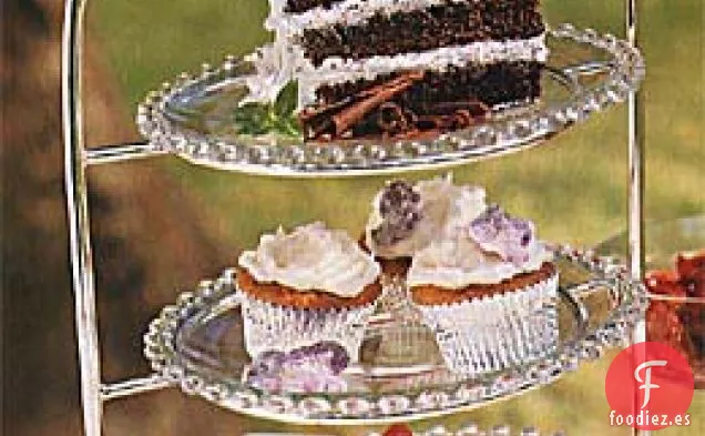 Pan de Suero de Leche de Limón y Almendras con Fresas Balsámicas