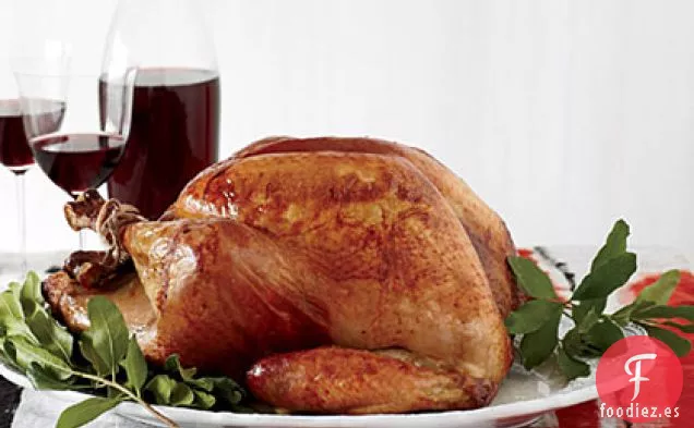 Pavo Asado en Salmuera con Cerveza con Salsa de Cebolla y Tocino