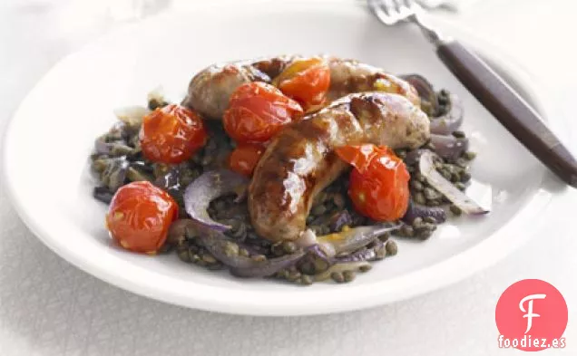 Salchichas asadas con lentejas