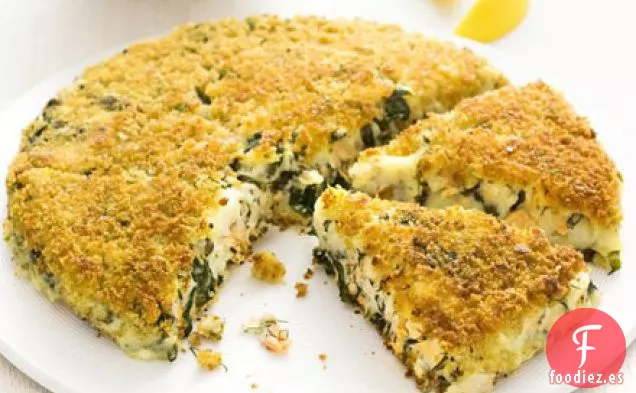 Trozos de trucha ahumada y patata