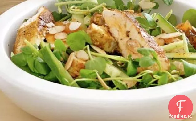 Ensalada de pollo de coronación crujiente