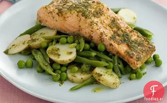 Salmón de primavera con verduras mentoladas