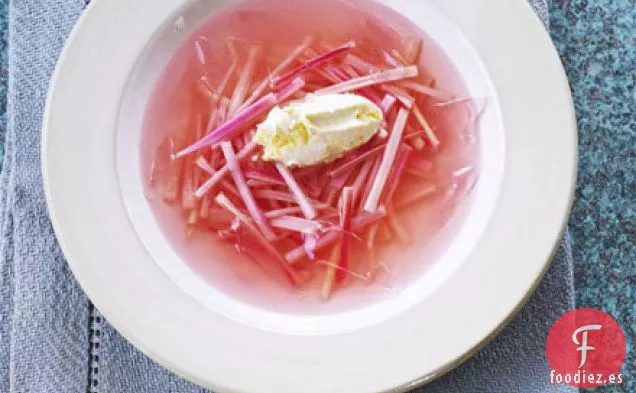 Sopa gelatinosa de ruibarbo y vainilla