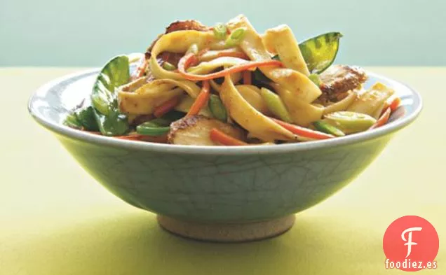 Ensalada Tailandesa de Pollo y Fideos