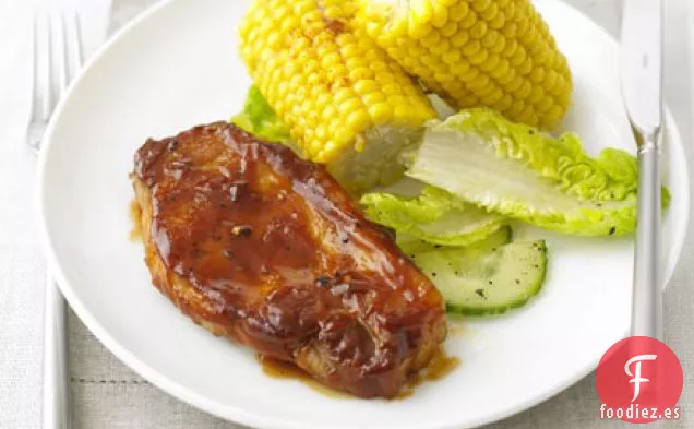 Filetes de cerdo a la barbacoa con maíz ahumado