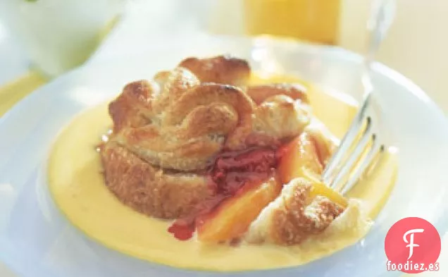 Paquetes de Melocotón y Frambuesa con Salsa de Natillas de Naranja