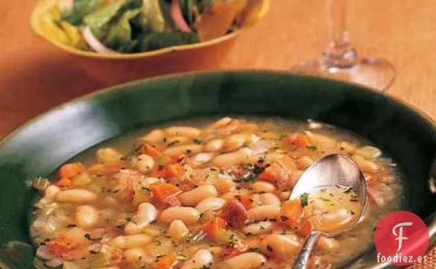 Sopa de Frijoles Blancos Toscanos con Jamón