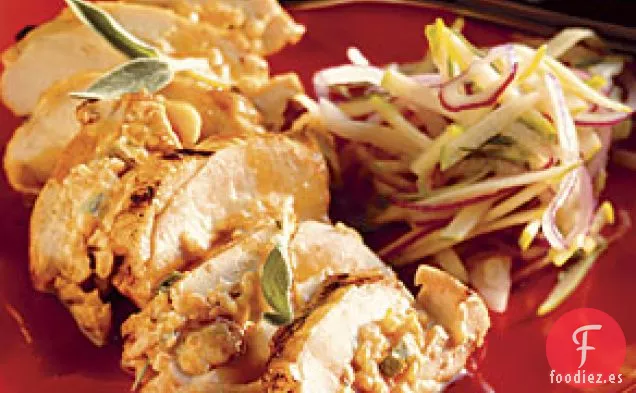 Pollo Relleno de Queso Cheddar Ahumado con Ensalada de Manzana Verde