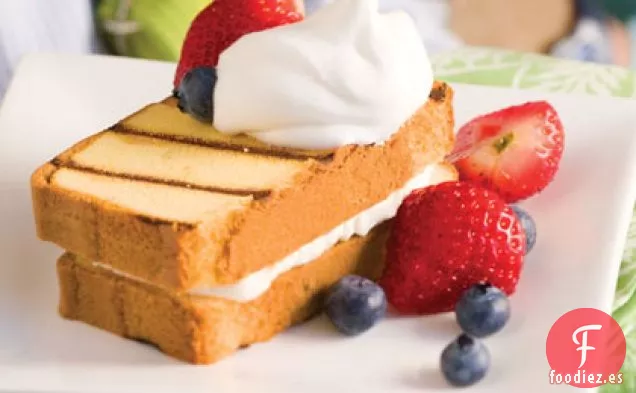 Pastel de Carne A La Parrilla Relleno de Crema