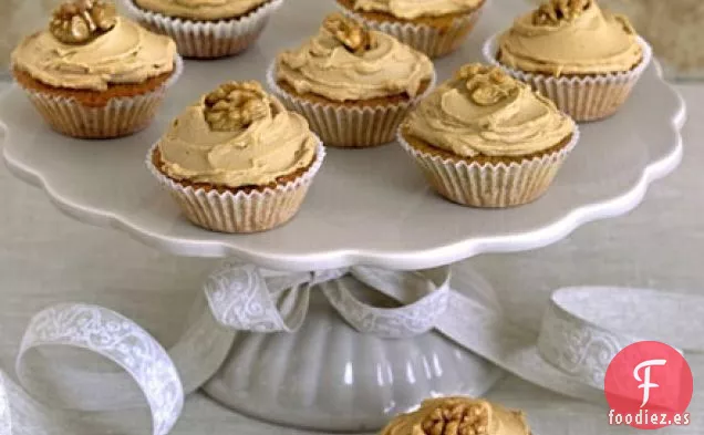 Cupcakes de crema de café y nueces